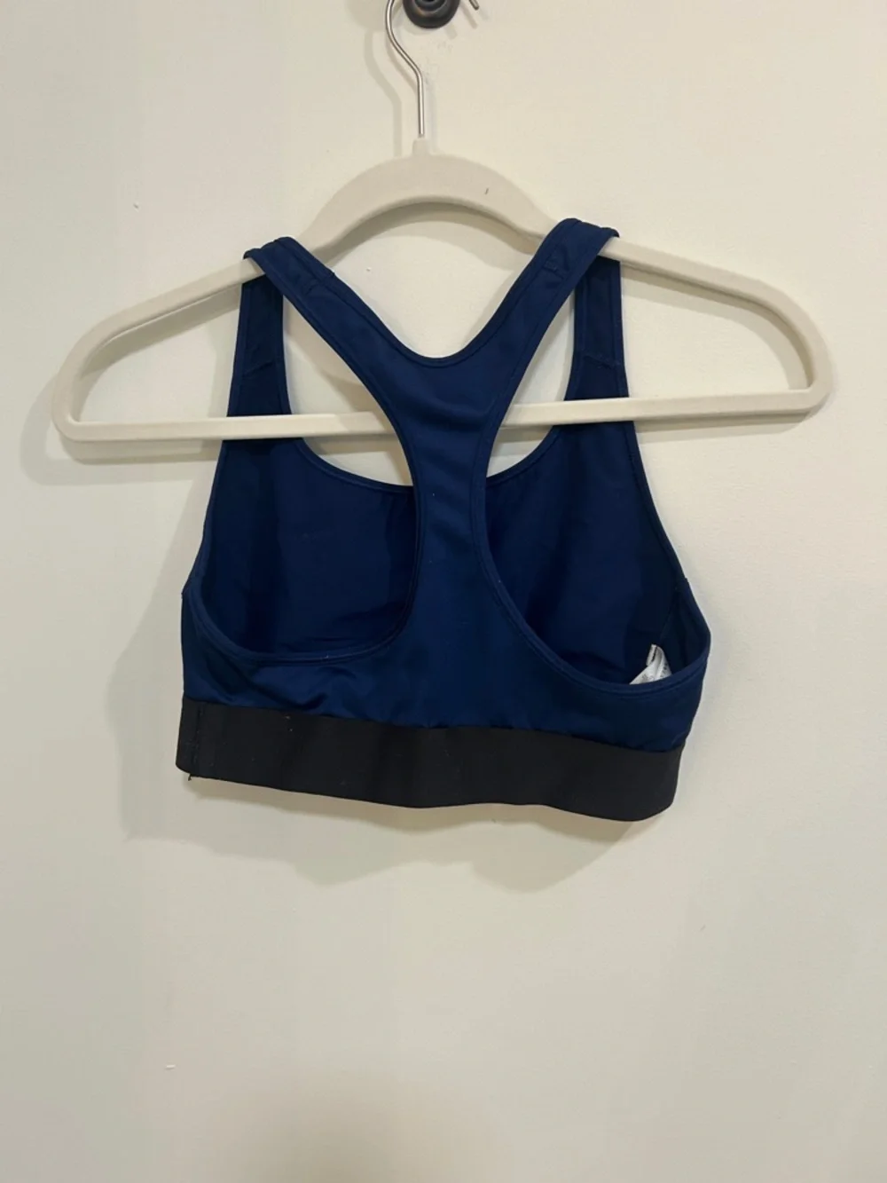 Victoria Sport Navy Racerback Medium-Impact Sports Bra  Size Medium